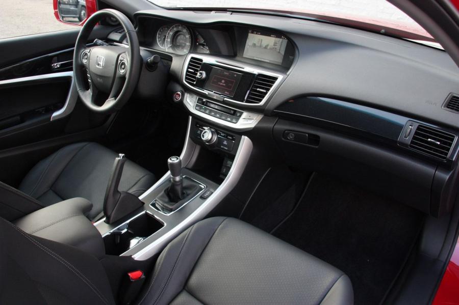  Honda Accord V6 Coupe 2013 года  (фото 17 из 19)